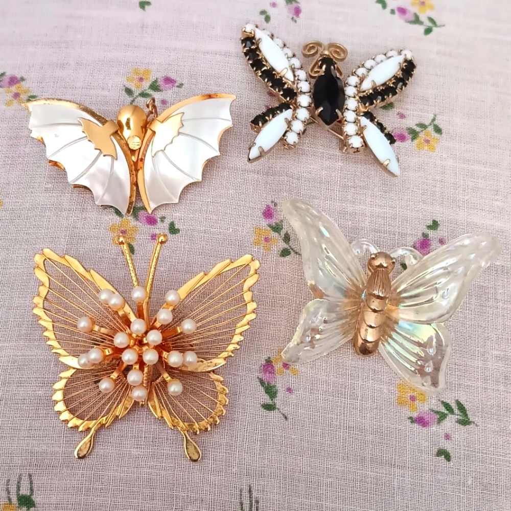 Elegant Butterfly Brooch Set